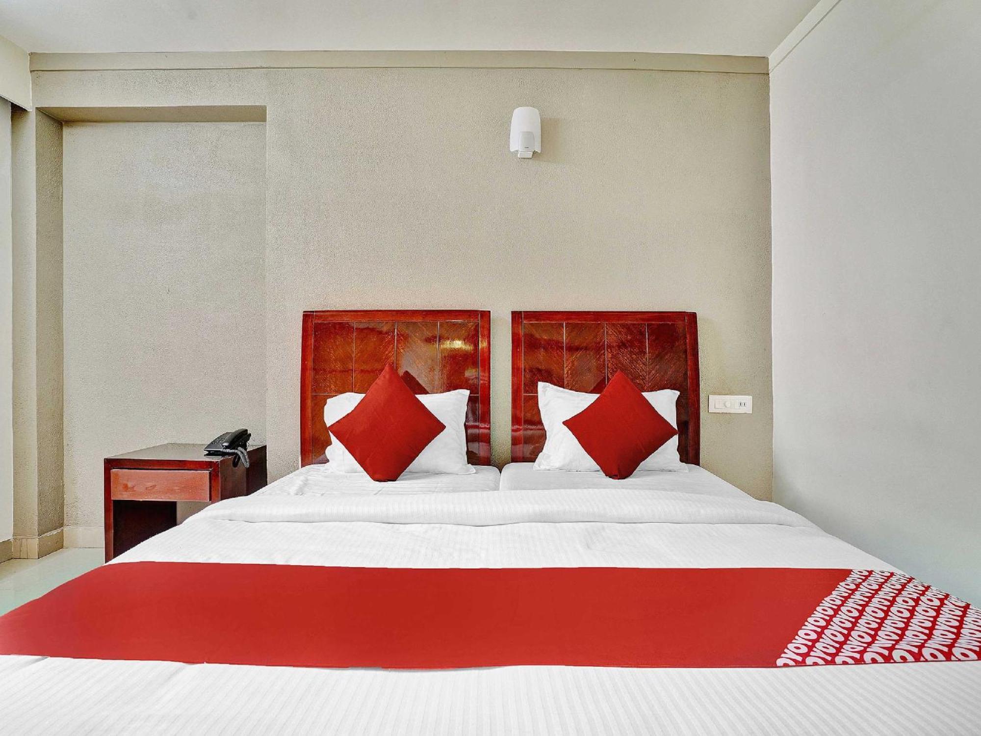 Hotel O Aec Residency Mararikulam Exterior photo